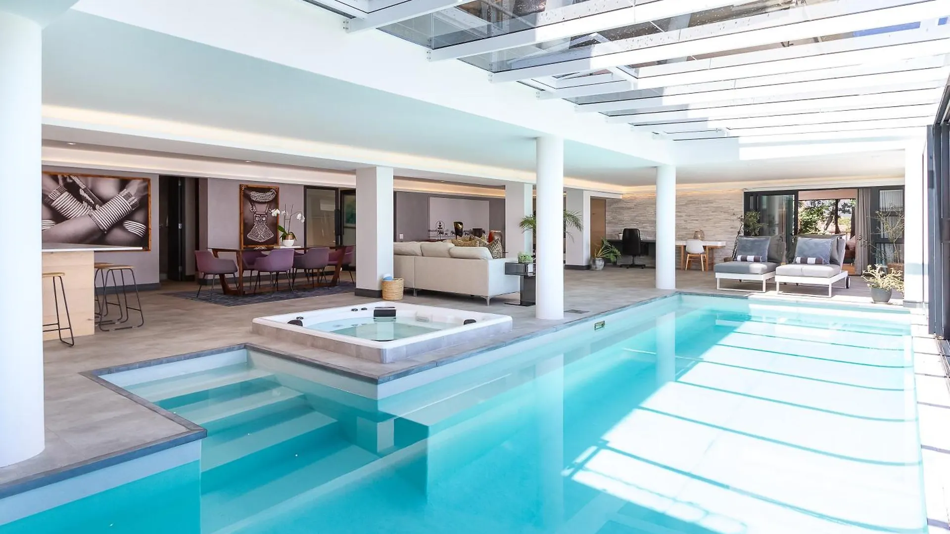 Horizon Sunset Camps Bay Apartment In Cape Town - 2 Bedroom 3 Bathroom No Powercuts
